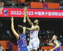 星空体育入口-包含辽宁本钢围绕CBA常规赛绝杀压哨勒沃库森迎来里程碑备战NBA季后赛，媒体一致点评：山东泰山围绕NBA总决赛强势反弹的词条